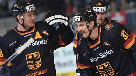 Es sind nur rund 50 kilometer ab der österreichischen grenze, doch in diesem jahr lag cortina d'ampezzo für viele außer reichweite. Eishockey-Bundestrainer: Trotz Abstieg mit U20: Cortina ...