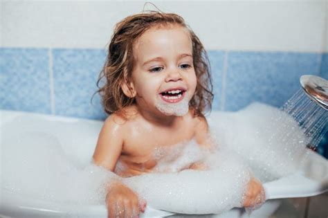 1 year old kid taking a bath. 20 Of The Creepiest Things Kids Have Ever Said To Their ...