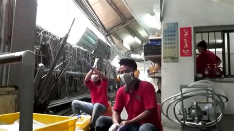 Kerja di pabrik udang / pt indomina langgeng sejahtera industri pengolahan udang / inilah lowongan kerja pabrik terbaru di bandung 2021. kerja di pabrik crom - YouTube