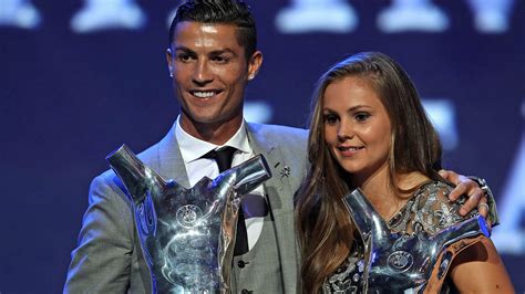 Lieke martens heeft zondag van zich doen spreken namens fc barcelona bij de start van het seizoen. Ronaldo erneut Europas Fußballer des Jahres - Martens ...