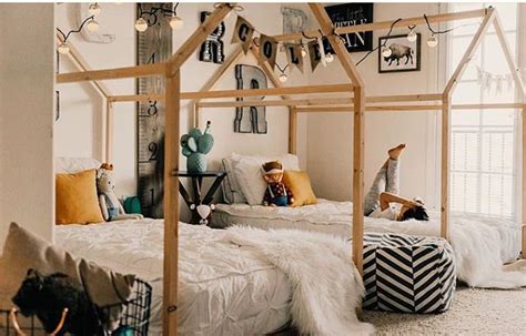 Best practices for transitioning to a twin bed. #kidsroominspo from Ruby Rye Co. featuring our montessori ...