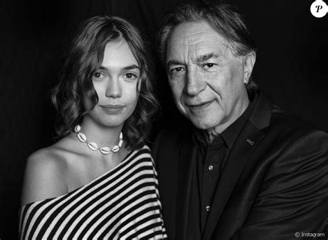 Des faits démentis par l'acteur. Richard Berry et sa petite-fille Elise le 11 janvier 2020 ...