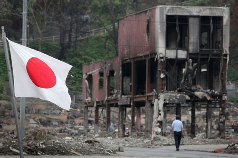 음독/훈독 연관단어 보기 일본 한자 단자를 검색해서, 음독/훈독을 각각 눌러보세요. 일본 지진, 스나미 후 100일