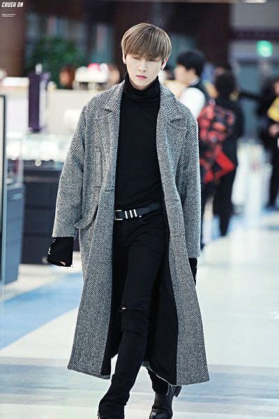 I always thought it was interesting that in south korea, airport fashion (things that celebrities wear after landing) was always such a hot trend. Daily Monsta X | Korean airport fashion, Airport fashion kpop