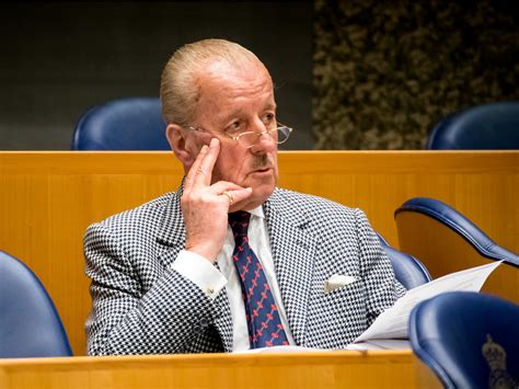 Het wordt druk bij de rechtbank! Advocaat en politicus Theo Hiddema komt niet opdagen bij ...