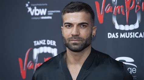 Aug 06, 2021 · allerdings bekam rafi rachek für sein outing nicht von allen seiten applaus: Rafi Rachek: Prügel-Attacke auf Bachelor in Paradise-Star ...
