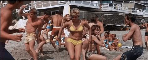 Spring break dj party — destination calabria 03:44. Bestgifs.makeagif.com » The best animated GIFs on the ...