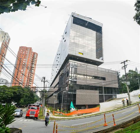 Cámara de comercio de medellín para antioquia. Cámara de Comercio de Medellín estrena edificio en El Poblado