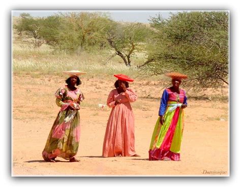 In otjiherero, the herero language, ovaherero means the herero people, and omuherero refers to a single herero person. Photo Femmes Héréros.