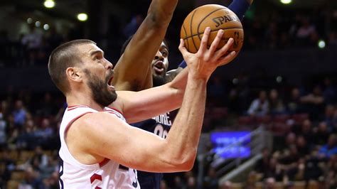 See the live scores and odds from the nba game between timberwolves and raptors at air canada centre on february 11, 2020. Timberwolves vs Raptors: Tres de tres: Marc Gasol mantiene ...