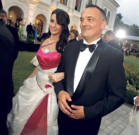 Dániel gyurta and petra borkai photos, news and gossip. Borkai Zsolt áldását adta Gyurtáékra - Blikk.hu