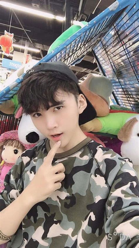 Đây là page chính thức cập nhật các hoạt động của tuấn. Ghim trên Idol Tik Tok