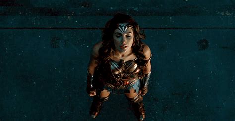 Log in to save gifs you like, get a customized gif feed, or follow interesting gif creators. Wonder Woman 1984: vuelve Robin Wright - TV, películas ...