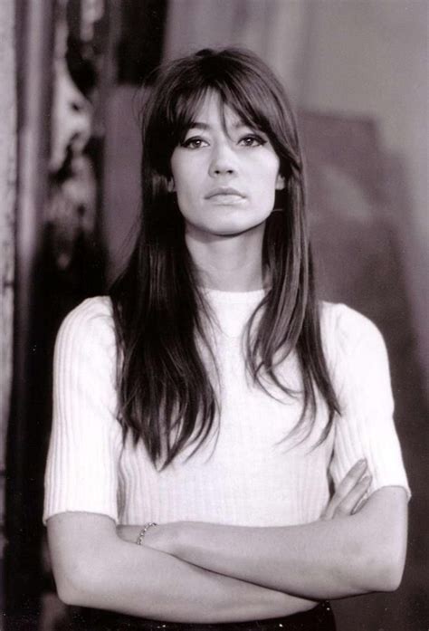 Known for her mix of minimalism and bohemian flair, parisian singer and actress françoise hardy. 1970's / Françoise Hardy … | Hairstyles with bangs, French ...
