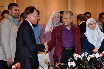 Malaysia to stay in phase one of recovery plan, more assistance will be announced by tuesday. PH postpones announcing PM candidate - Malaysia Today