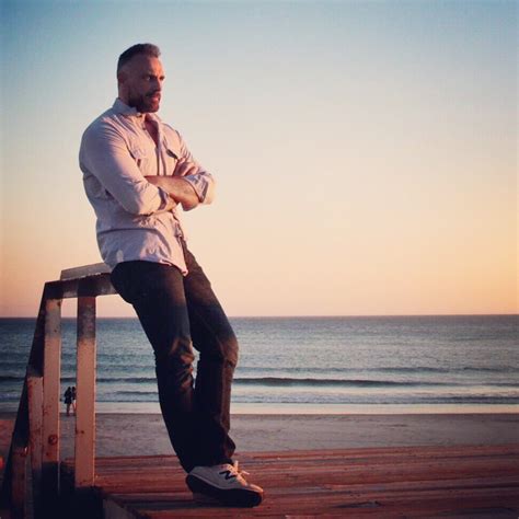 El fundador de la programadora coestrellas es uno de los actores y comediantes más destacados del país. Juan Carlos Roldán, 10 fotos que lo hacen el presentador ...