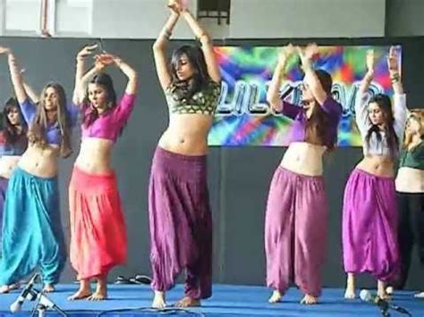 This application has a large collection of indian girls hot dance videos of beautiful and lovely couple to make your mood and raise your emotions. Marjaani - Indian Dance 2011 - YouTube