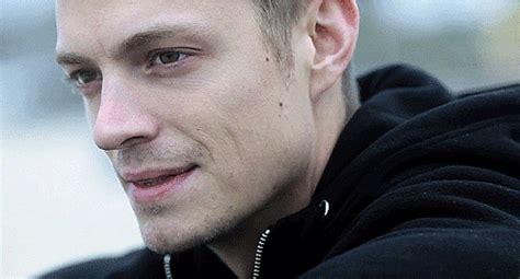 This tumblr is dedicated to joel kinnaman. joel kinnaman gif | Tumblr