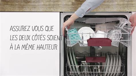 Cet allié du quotidien fait gagner du temps en nettoyant et en séchant. Regler Un Lave Vaisselle En Hauteur Pose - Cuisine ...