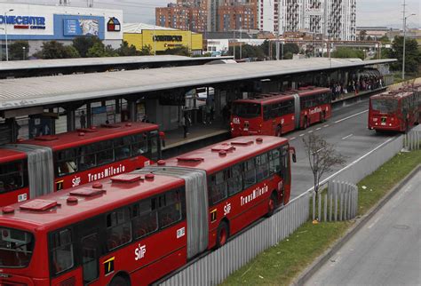 Transmilenio is a bus rapid transit brt system that serves bogot the capital of colombia the system opened to the public in december 2000 covering av c. Según experto, Transmilenio genera 5% de partículas ...