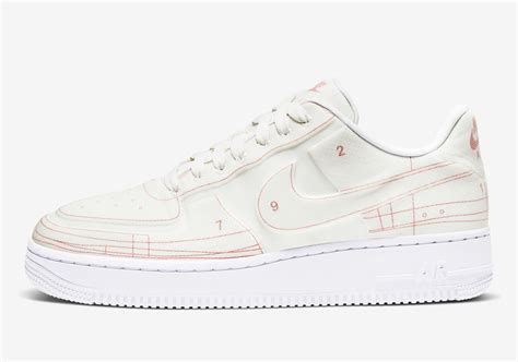 If you want something that is universally appealing, the air force 1 low is here to meet your needs. Nike Wmns Air Force 1'07 Low LX Summit White University ...