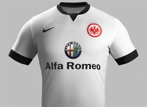 Previous lineup from eintracht frankfurt vs stuttgart on saturday 6th march 2021. Nike Eintracht Frankfurt 14-15 Trikots veröffentlicht ...