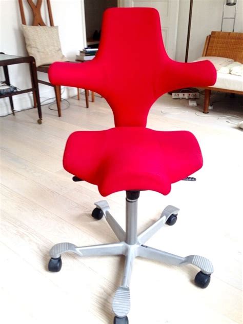 While in this position, touch your collar bone. HAG Capisco 8106 Office Chair - Bright Red | in Marylebone ...