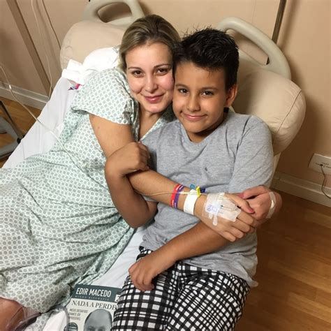 Check spelling or type a new query. EGO - Andressa Urach recebe a visita do filho no hospital ...