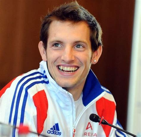 Il aurait accidentellement ingéré cette substance lors d'une relation sexuelle avec une femme. Renaud Lavillenie torse nu - Mode et femme