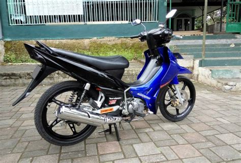 Koleksi modifikasi motor jupiter z warna merah hitam terbaru via pojokotomania.blogspot.com. Jupiter Z Biru Hitam 2009 - Jual Motor Yamaha Jupiter Z cimahi