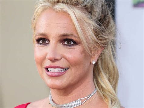Britney jean spears) — американская певица, обладательница грэмми, танцовщица, автор песен, актриса. У отца Бритни Спирс отняли опеку - Экспресс газета