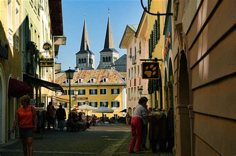 Berchtesgaden, town, bavaria land (state), southern germany. Marktplatz Berchtesgaden Foto & Bild | architektur ...