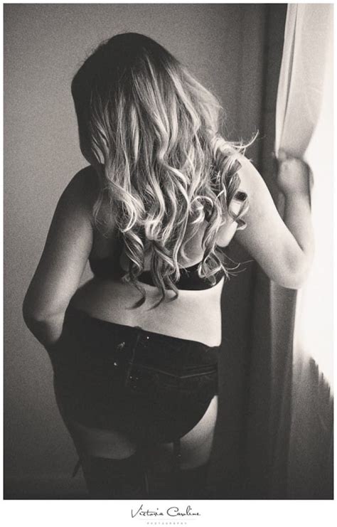 You are expected to know. Wife Gives Husband Sexy, Retouched Boudoir Photos, And He ...