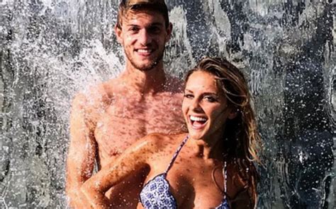 * see our coverage note. WAG van Daniele Rugani trekt naar de sauna en laat ons ...