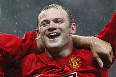 Он играет на позиции правый вингер. Manchester United: Wayne Rooney sicher: United braucht ...