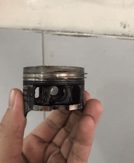 Penyebab jupiter mx bunyi klotok klotok_dan_cara mengatasi mesin jupiter mx kasar. Misteri Keluar Asap Putih Dari Knalpot Motor 4 Tak - BFI Finance Gadai BPKB Mobil Aman dan Resmi