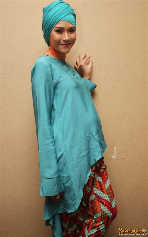 Zaskia adya mecca menjelaskan kasus penipuan terhadap suaminya. 32 Model Baju Gamis Zaskia Adya Mecca, Inspirasi Terbaru!
