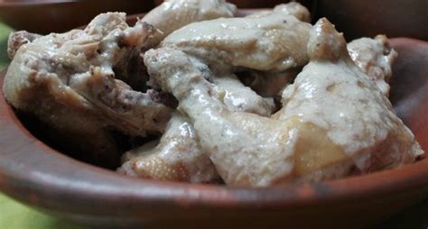 Hidangan ini akan memberi cita rasa pedas yang membuat menu ketupat dan opor ayam semakin nikmat. Resep Opor Ayam Tahu Gudeg - IndoTopInfo.com