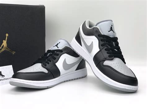 The air jordan i was the first shoe to be worn in the nba with multiple colors. Giày Nike air Jordan 1 Low Shadow (Grey Toe) REP, SF ...