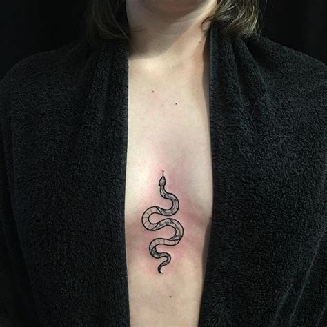 Whether they are combined with roses, skulls, and daggers in the traditional american style, or used a part of elaborate floral, combined with a mandala, feather. tattoo done by @_disinhibition on IG | Tattoos, Trendy ...