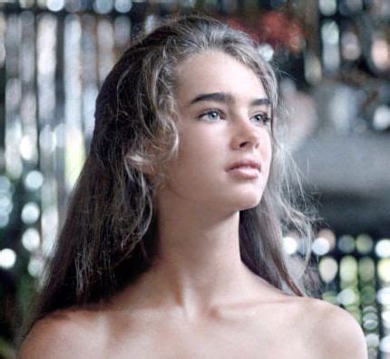 Experience the best torrents right here. Brooke Shields ... The Blue Lagoon | 여자 아이 패션, 빈티지 패션, 얼굴