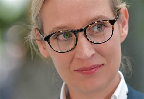 She no longer claimed the mail was a fake, confirming the welt am sonntag, which had said it had an affidavit and other statements from. AfD-Fraktionsführerin Alice Weidel wohnt zeitweise in der ...