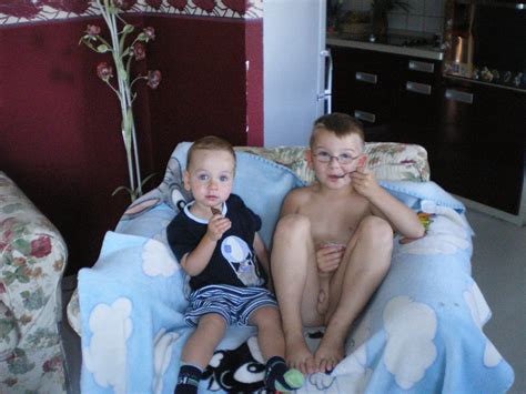 Viimeisimmät twiitit käyttäjältä nudist boy (@nudistboy11). Soooo gemüüütlich! | Benjiblümchen | Flickr