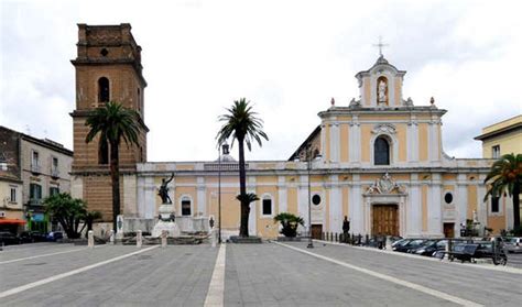 Squadra di rugby cittadina fondata nel 1993 museo parrocchiale del duomo. Il sindaco di Santa Maria Capua Vetere chiede la ...