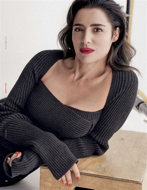 She is an actress, known for rakkauskirjeitä julialle (2010), gli amici del bar margherita (2009) and basette (2006). Luisa Ranieri - Vanity Fair Italy 12/18/2019 Issue • CelebMafia