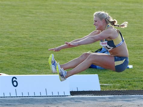 Trzymał się za bardzo prawej strony i spadając już w dół nie trafił w miękki zeskok. Lekkoatletyka - Wszystkie Sporty