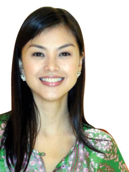 Mereka dikenal karena mukanya bertekstur, alisnya yang seperti dilansir wartainfo.com dari therichest, berikut adalah sepuluh artis wanita seksi paling tercantik dan terpopuler di malaysia Wanita tercantik di Malaysia 2012