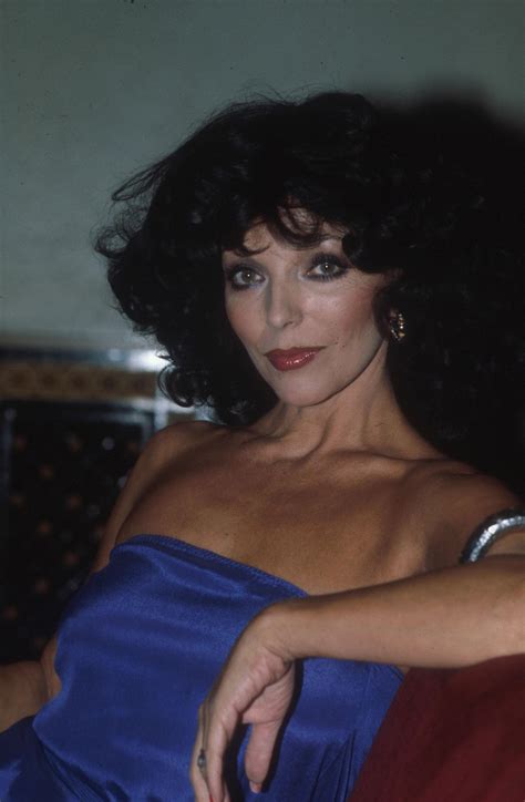 Golden globe winner & dame commander of the british empire. Joan Collins Wallpapers - Wallpaper Cave