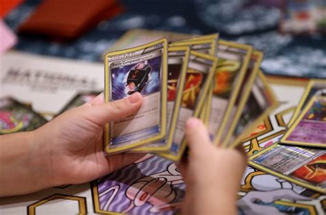 The 1st edition charizard has been setting massive records for close to a year. Rare Pokemon card sells for record US$54,970 at auction - Life & Style - Vietnam News | Politics ...