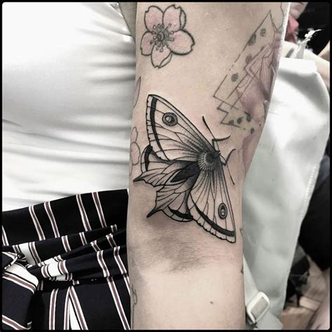 It would be wrong to claim it a risky job. 40 Butterfly Cover Up Tattoos | Inspirational tattoos, Cover up tattoos, Tattoos